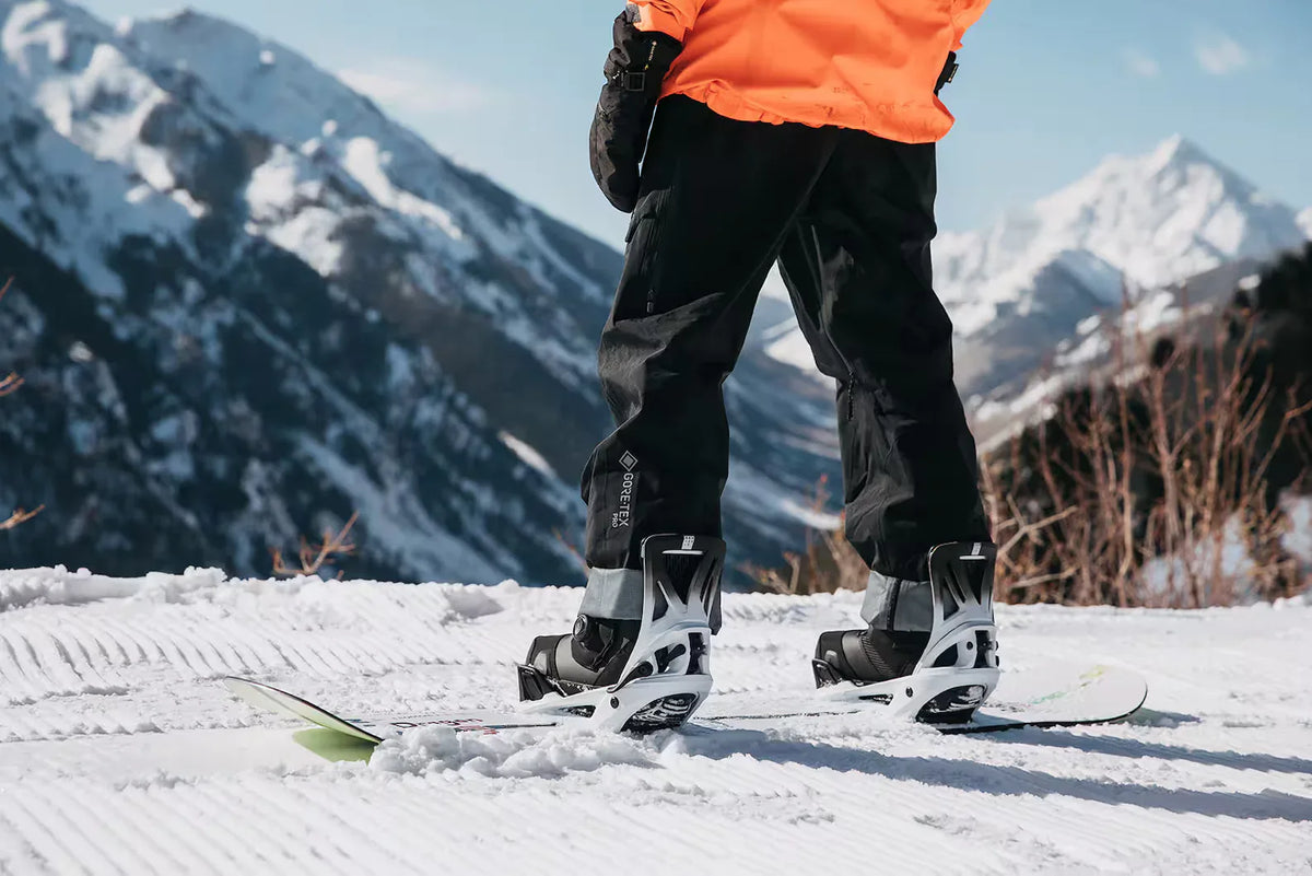 Snowboardverleih in Pas de la Casa: Board und Schuhe · Foto 2